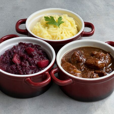 Hachee met rode kool en appeltjes