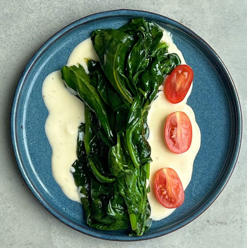 Wilde spinazie in Parmezaan roomsaus